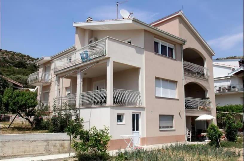 Apartmant Milan 트로기르 외부 사진